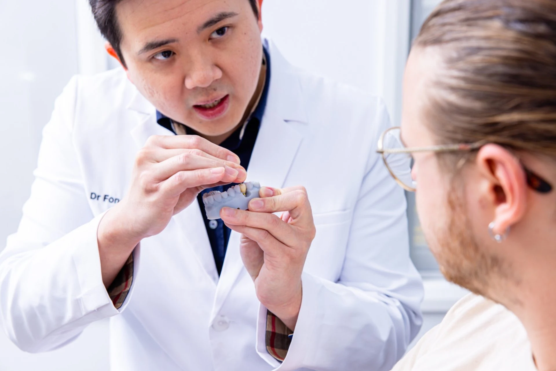 Can You Replace a Tooth With a Dental Implant Immediately After Extraction? In Melton Dental House At Melton