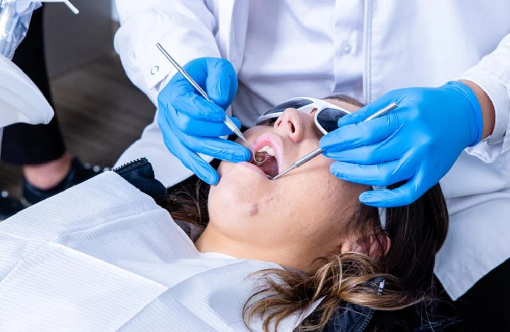 Veneers vs. Teeth Whitening: Which Is Right for You? Veneers vs. Teeth Whitening: Which Is Right for You? At Melton Dental House